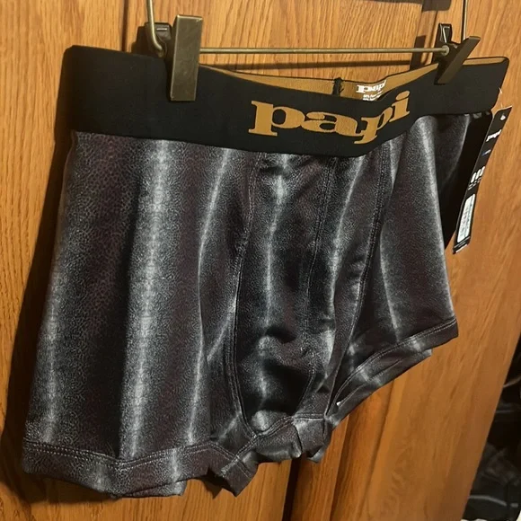 Papi - Picture 3 of 5